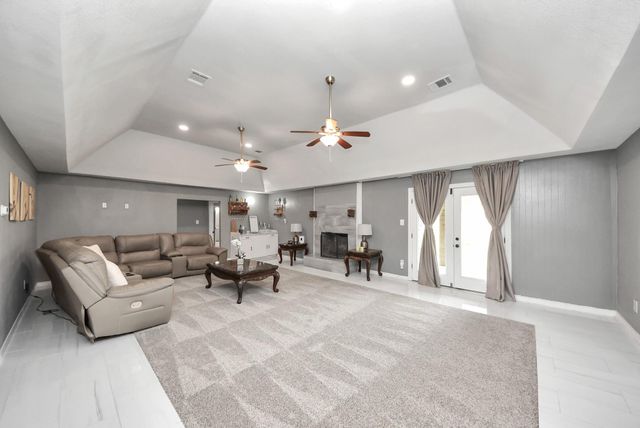 5241 County Road 819, Brazoria, TX 77422