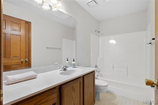 113 Greenstone Drive, St Peters, MO 63303