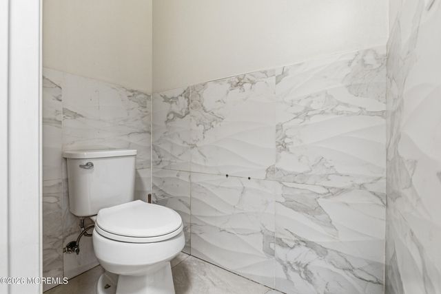 27 Lodz Drive, Lakewood, NJ 08701