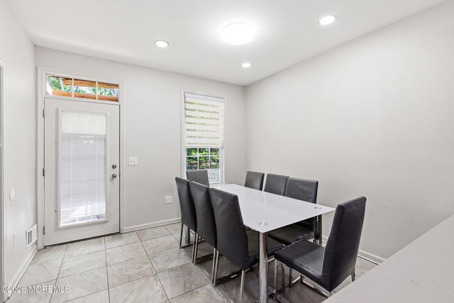 27 Lodz Drive, Lakewood, NJ 08701