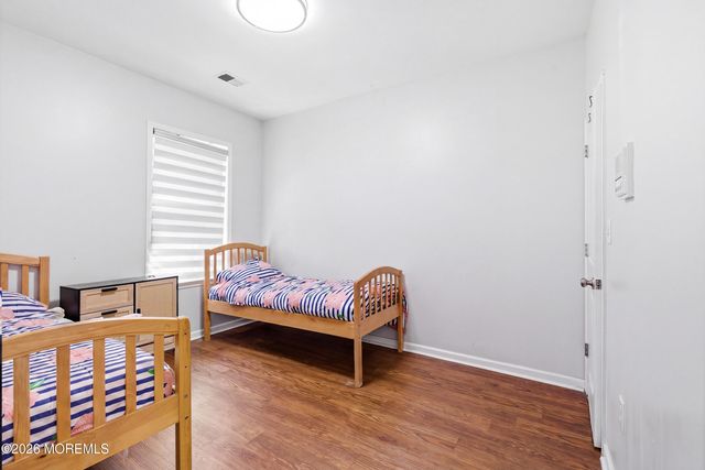 27 Lodz Drive, Lakewood, NJ 08701