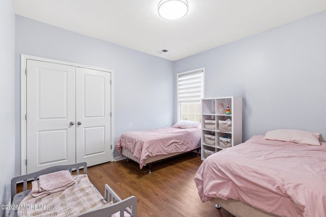 27 Lodz Drive, Lakewood, NJ 08701