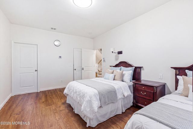 27 Lodz Drive, Lakewood, NJ 08701