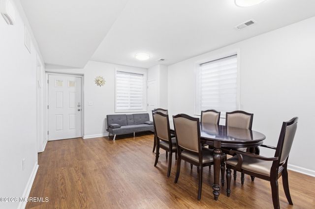 27 Lodz Drive, Lakewood, NJ 08701