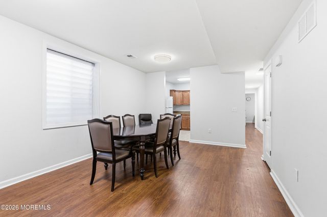 27 Lodz Drive, Lakewood, NJ 08701