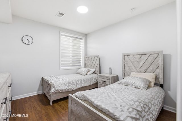 27 Lodz Drive, Lakewood, NJ 08701