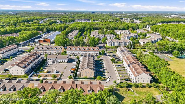 27 Lodz Drive, Lakewood, NJ 08701