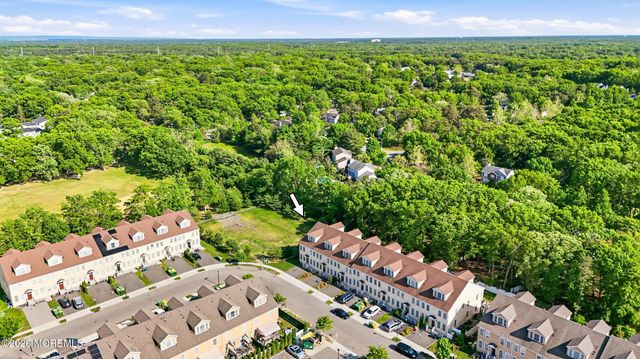 27 Lodz Drive, Lakewood, NJ 08701