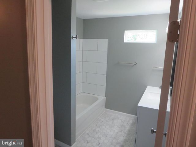 324 2ND ST, Colonial Beach, VA 22443
