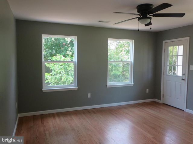 324 2ND ST, Colonial Beach, VA 22443