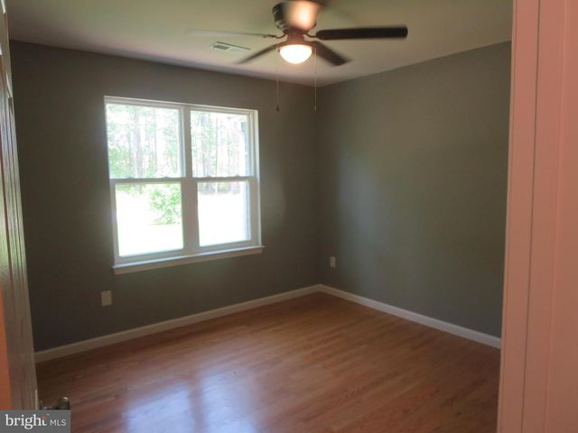 324 2ND ST, Colonial Beach, VA 22443