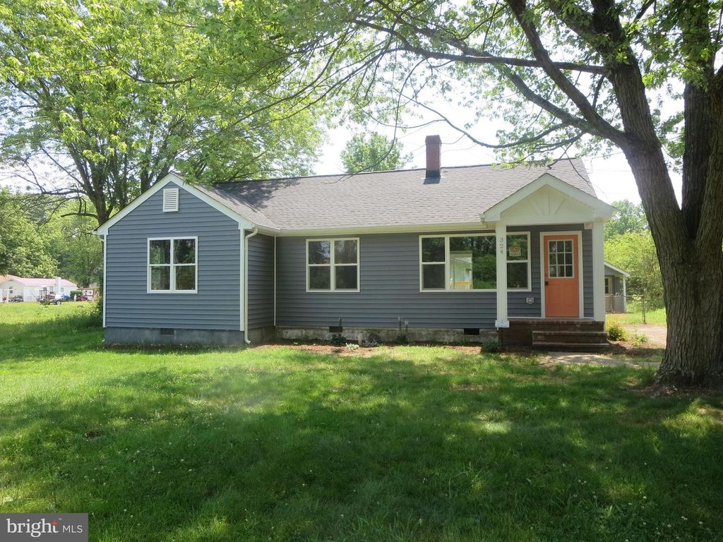 324 2ND ST, Colonial Beach, VA 22443