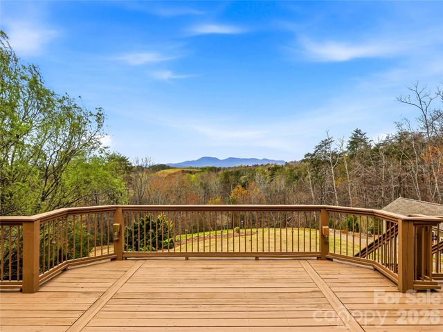 286 Preservation Trail, Columbus, NC 28722