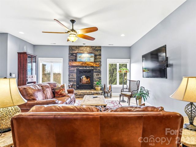 286 Preservation Trail, Columbus, NC 28722