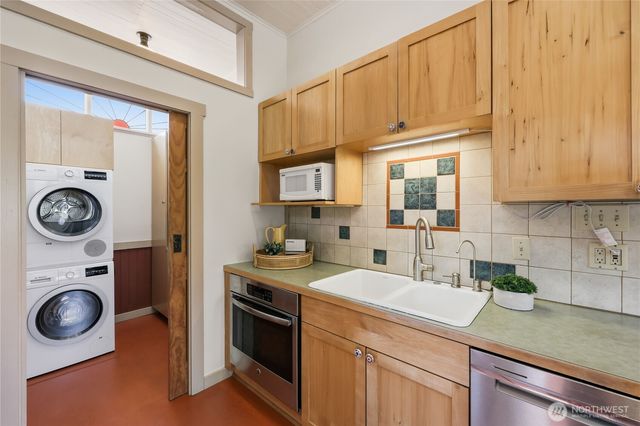 611 Rose Street, Port Townsend, WA 98368