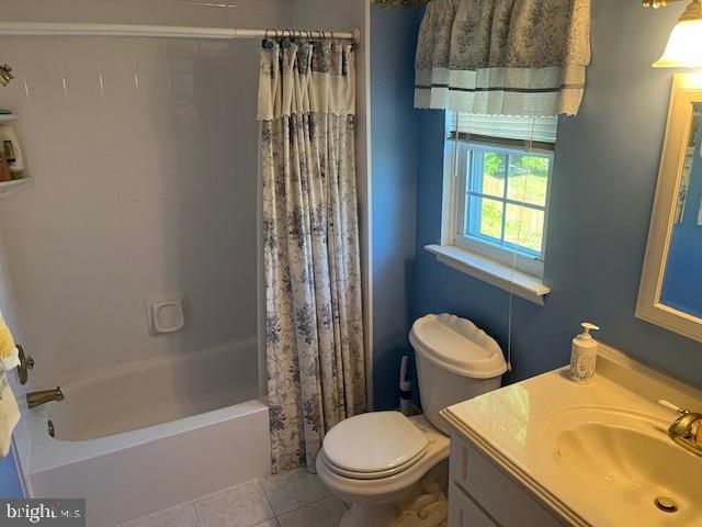 528 S BRENTWOOD DR, Mount Laurel, NJ 08054