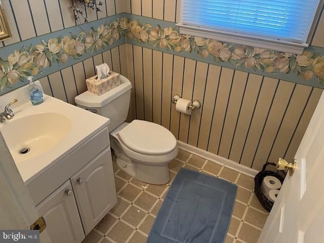 528 S BRENTWOOD DR, Mount Laurel, NJ 08054