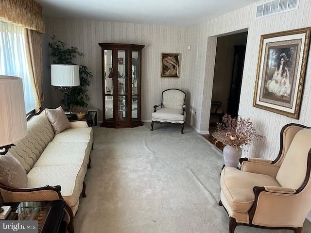 528 S BRENTWOOD DR, Mount Laurel, NJ 08054