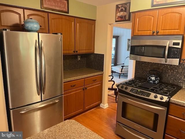 528 S BRENTWOOD DR, Mount Laurel, NJ 08054