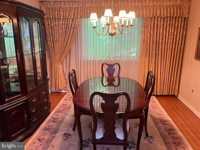 528 S BRENTWOOD DR, Mount Laurel, NJ 08054