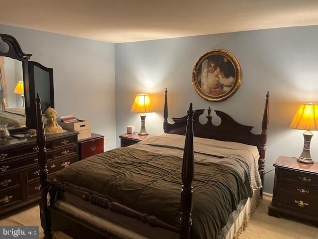 528 S BRENTWOOD DR, Mount Laurel, NJ 08054