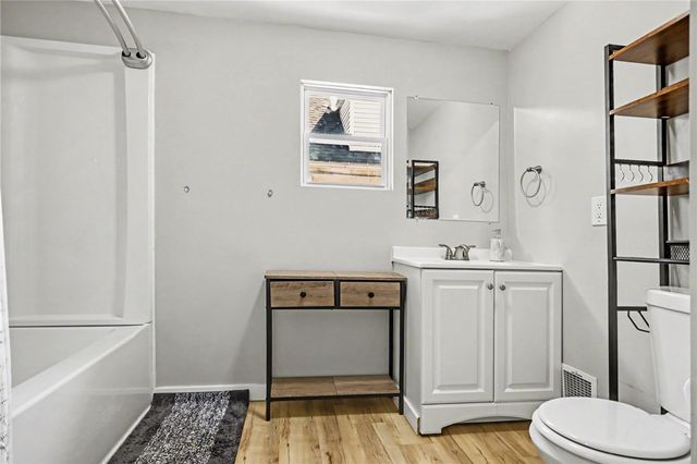 210 Roycroft Drive, Rochester, NY 14621