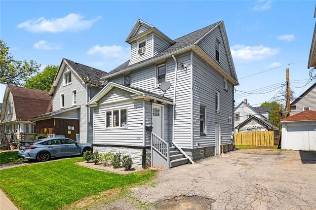 210 Roycroft Drive, Rochester, NY 14621