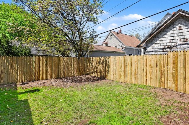 210 Roycroft Drive, Rochester, NY 14621