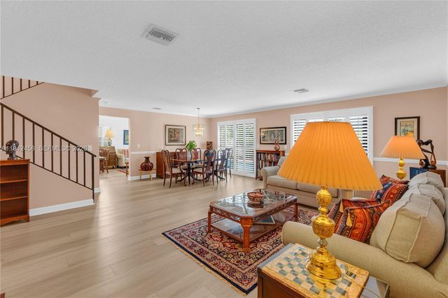 728 NW 38th Ter, Deerfield Beach, FL 33442