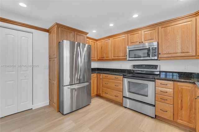 728 NW 38th Ter, Deerfield Beach, FL 33442