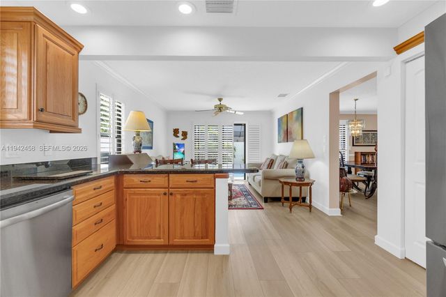 728 NW 38th Ter, Deerfield Beach, FL 33442