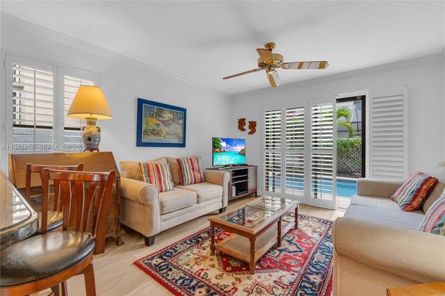 728 NW 38th Ter, Deerfield Beach, FL 33442