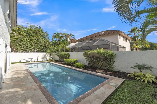 728 NW 38th Ter, Deerfield Beach, FL 33442