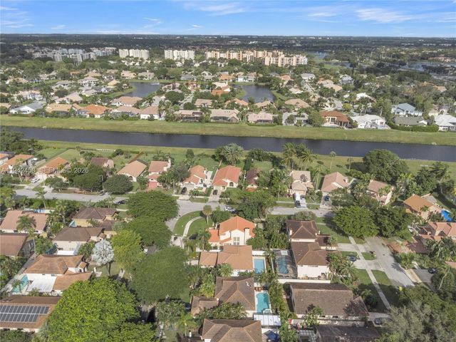 728 NW 38th Ter, Deerfield Beach, FL 33442