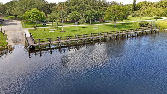 728 NW 38th Ter, Deerfield Beach, FL 33442