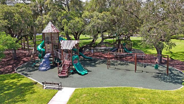 728 NW 38th Ter, Deerfield Beach, FL 33442