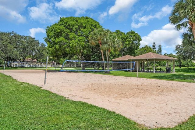 728 NW 38th Ter, Deerfield Beach, FL 33442