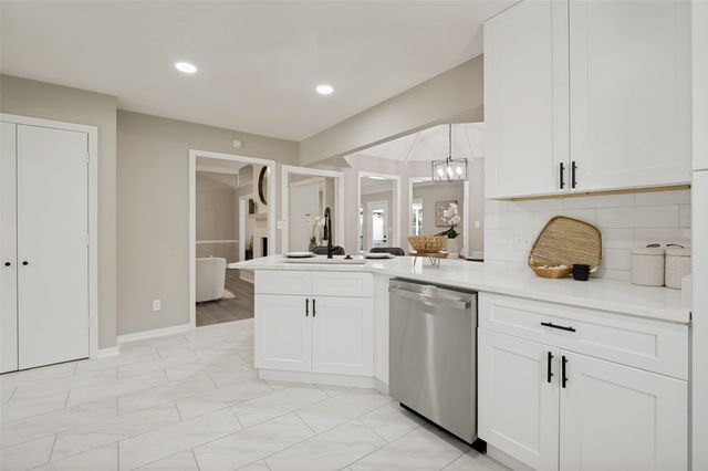 1912 Camden Way, Carrollton, TX 75007