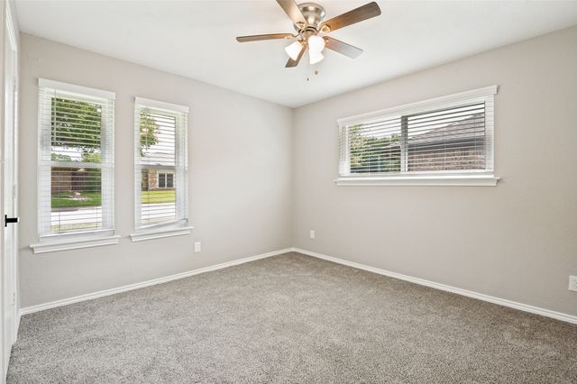 1912 Camden Way, Carrollton, TX 75007