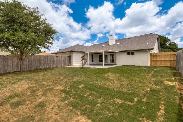 1912 Camden Way, Carrollton, TX 75007