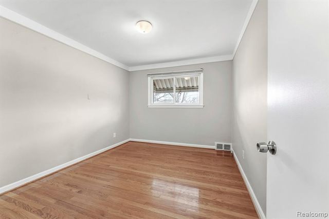 3627 Norwood Drive, Trenton, MI 48183