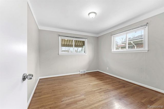 3627 Norwood Drive, Trenton, MI 48183