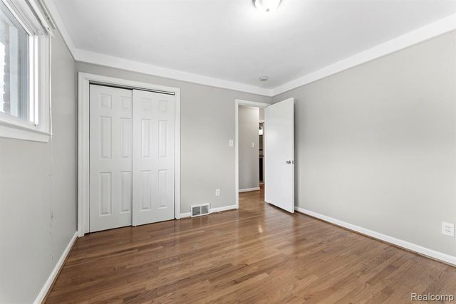 3627 Norwood Drive, Trenton, MI 48183