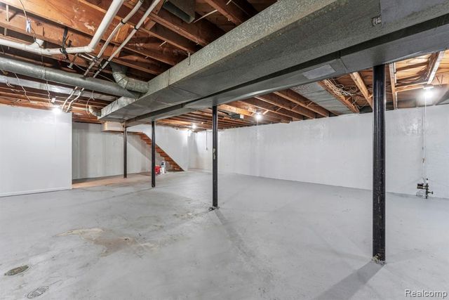 3627 Norwood Drive, Trenton, MI 48183