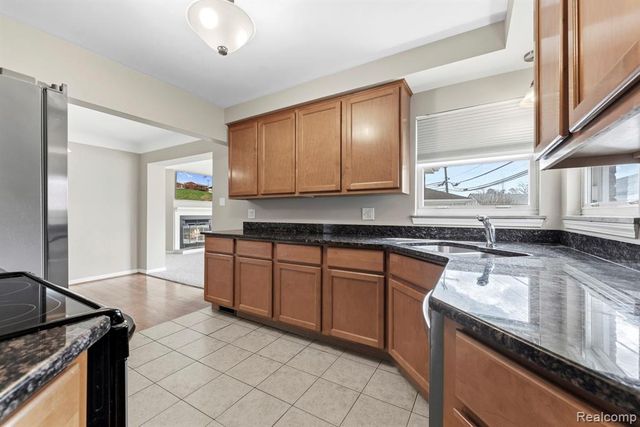 3627 Norwood Drive, Trenton, MI 48183