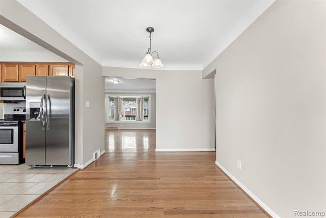 3627 Norwood Drive, Trenton, MI 48183