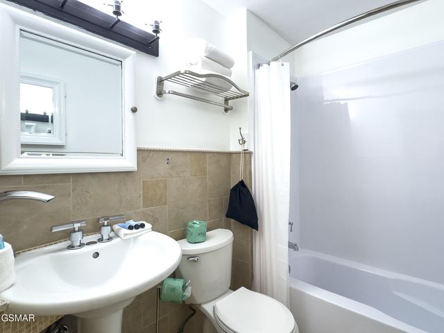 616 Turkey Nest Road, Gatlinburg, TN 37738