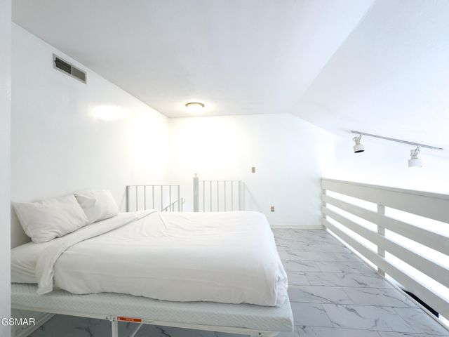 616 Turkey Nest Road, Gatlinburg, TN 37738