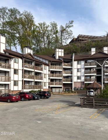 616 Turkey Nest Road, Gatlinburg, TN 37738