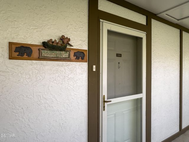 616 Turkey Nest Road, Gatlinburg, TN 37738